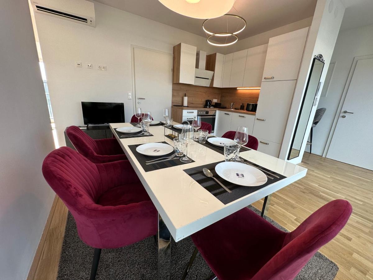 Contemporary Apartment With Stunning Views 20 Вена Экстерьер фото